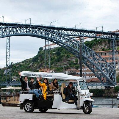 1.5-Hour Private Electric Tuk Tuk Sightseeing Tour Historic Porto