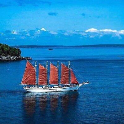 2-Hour Windjammer Sailing Trip in Maine with Licensed Captain