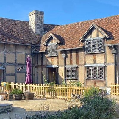 Shakespeare’s Stratford-Upon-Avon: A Self-Guided Audio Tour