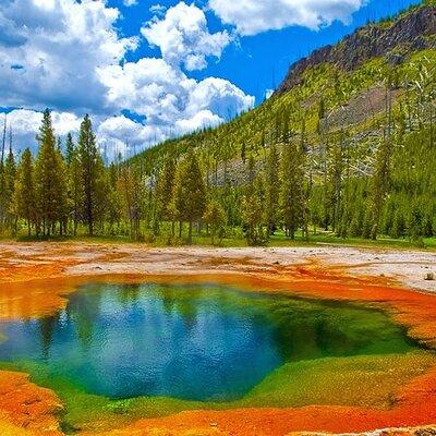 2-Day Private Tour in Yellowstone(Lower and Upper Loops w Iconic Sites) w Lunch
