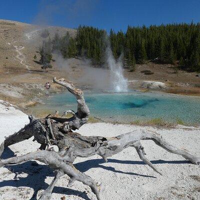 Yellowstone's Fairy Falls And Imperial Geyser Hike