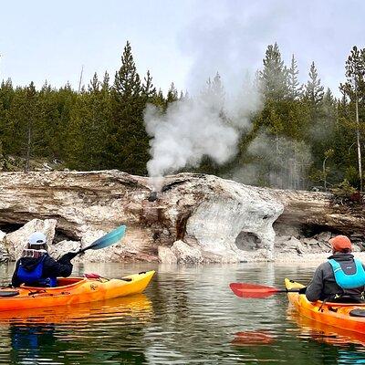 Yellowstone Lake & Hot Springs / 3 Hour Morning or Twilight Tour 