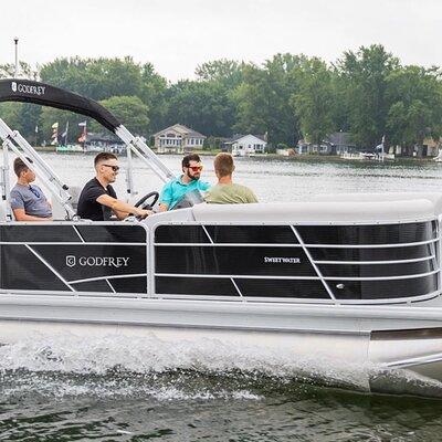 Windsor 3-hour Pontoon Boat Rental on Lake St Clair-Detroit River