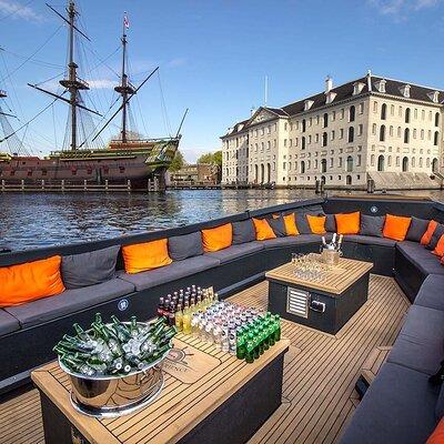 Amsterdam Canal Cruise with Live Guide and Onboard Bar