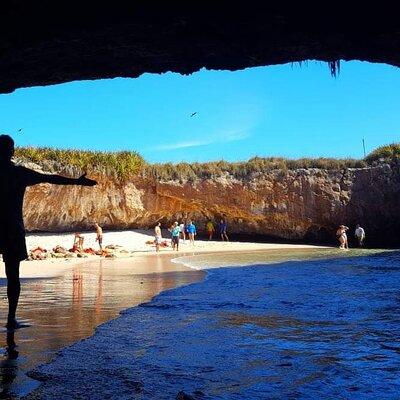 Marietas Islands Tour: enter the hidden beach 100% GUARANTEED