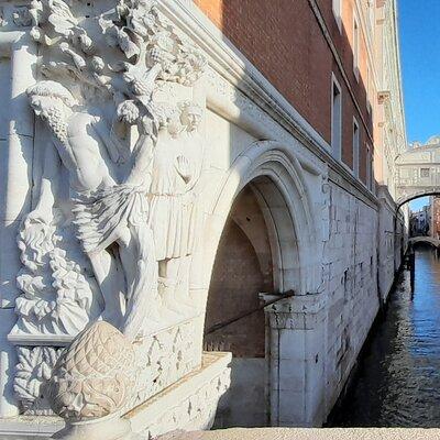 Small Group Walking Tour in Venice Italy