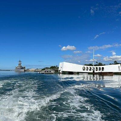  Pearl Harbor USS Arizona Memorial, small group Tour