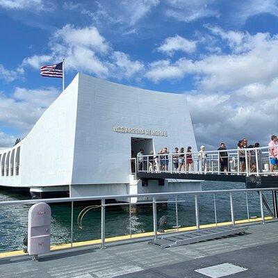 Tribute to Pearl Harbor Arizona Memorial and Honolulu City Tour