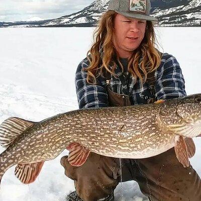 Half Day Private Guided Ice Fishing Trip in Yukon
