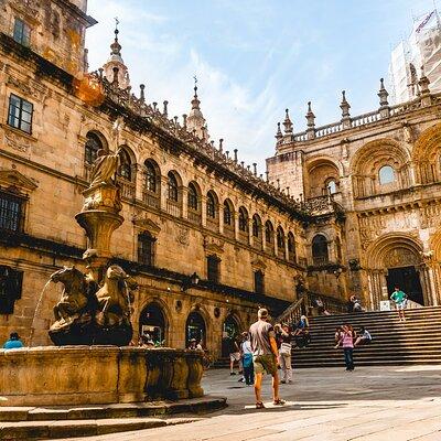 Day Trip from Porto to Santiago de Compostela and Valença