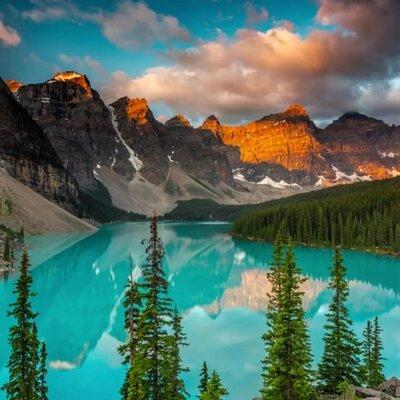 Moraine Lake and Lake Louise tour from Canmore or Banff