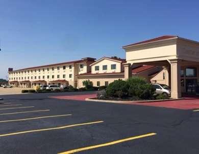 Comfort Inn And Suites At  I-74 And