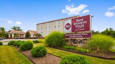 Best Western Plus Crossroads Inn & Suites