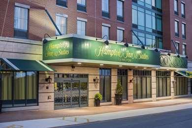 Hampton Inn & Suites by Hilton/Downtown Little Rock at the River Market