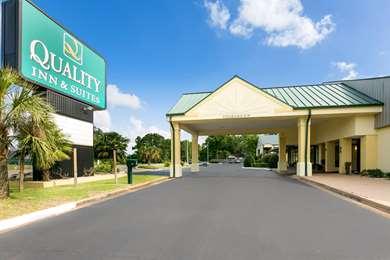 Quality Inn And Suites Near Lake Eu
