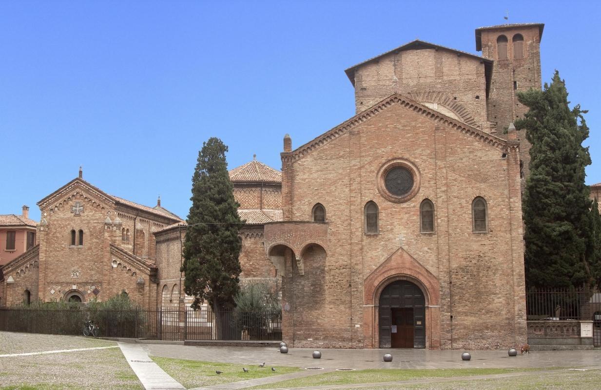 Basilica of Santo Stefano (Basilica di Santo Stefano)