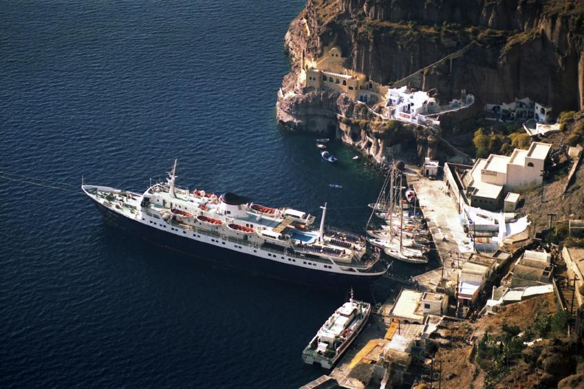 Port of Santorini (Athinios Port)