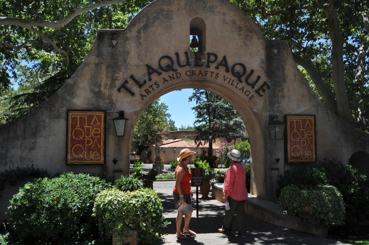 Tlaquepaque Arts and Shopping Village