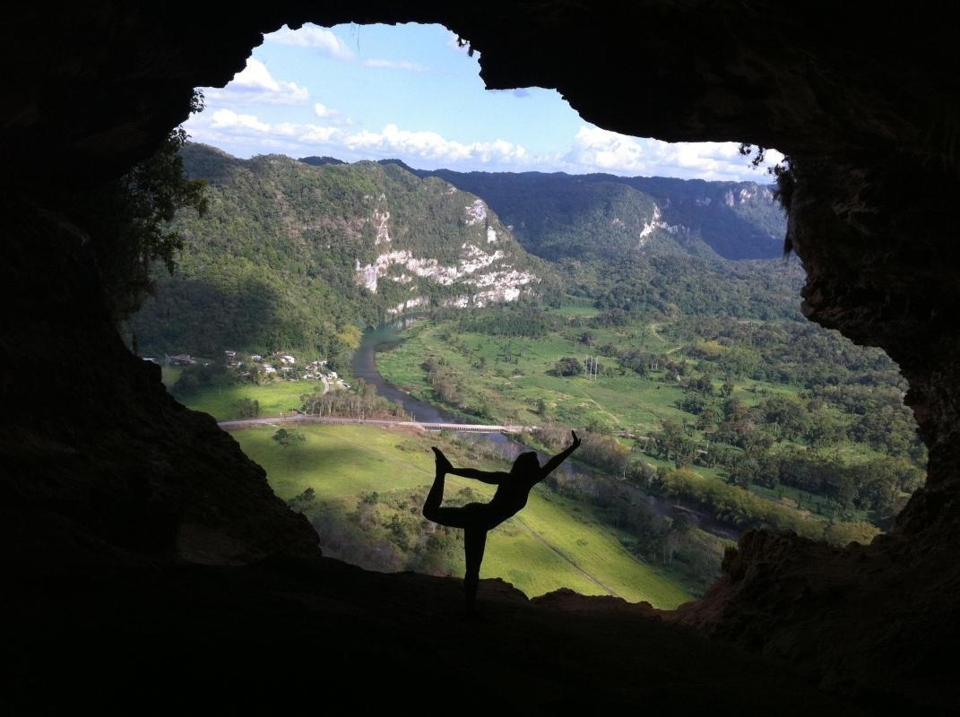 Window Cave (Cueva Ventana)