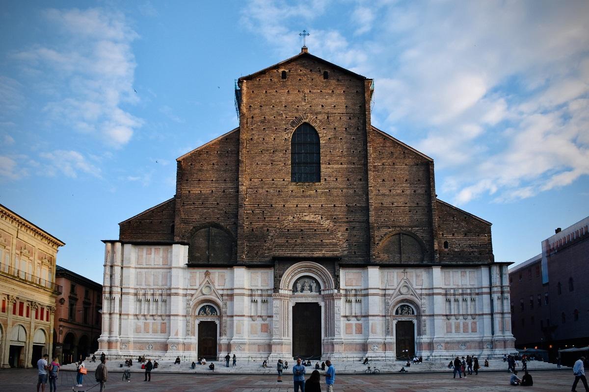 San Petronio Basilica (Basilica di San Petronio)