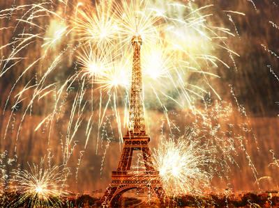 Spotlight On Paris Featuring A New Year's Cabaret Celebration