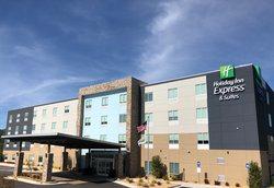 Holiday Inn Express & Suites Macon North