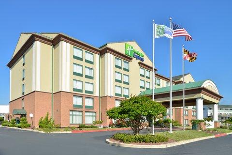 Holiday Inn Express & Suites Northside