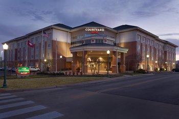 Courtyard by Marriott Downtown Fort Smith