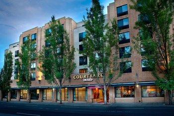 Courtyard by Marriott-Portland Downtown/Convention Center