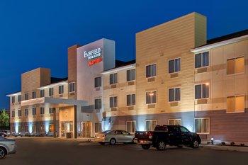 Fairfield Inn & Suites by Marriott I-30W NAS JRB