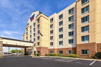 Fairfield Inn & Suites by Marriott-Lexington North