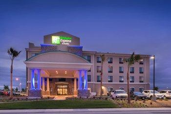 Holiday Inn Express & Suites, Bakersfield Airport