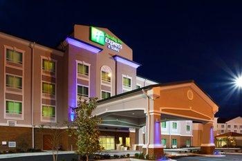 Holiday Inn Express & Suites Valdosta West Mall Area