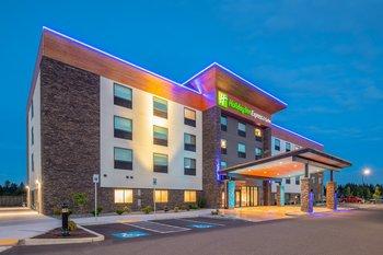 Holiday Inn Express & Suites Camas-Vancouver