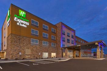 Holiday Inn Express & Suites West I-94