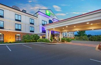 Holiday Inn Express Hotel & Suites, Mt. Juliet