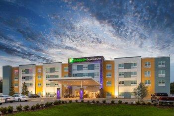 Holiday Inn Express & Suites Wildwood - The Villages
